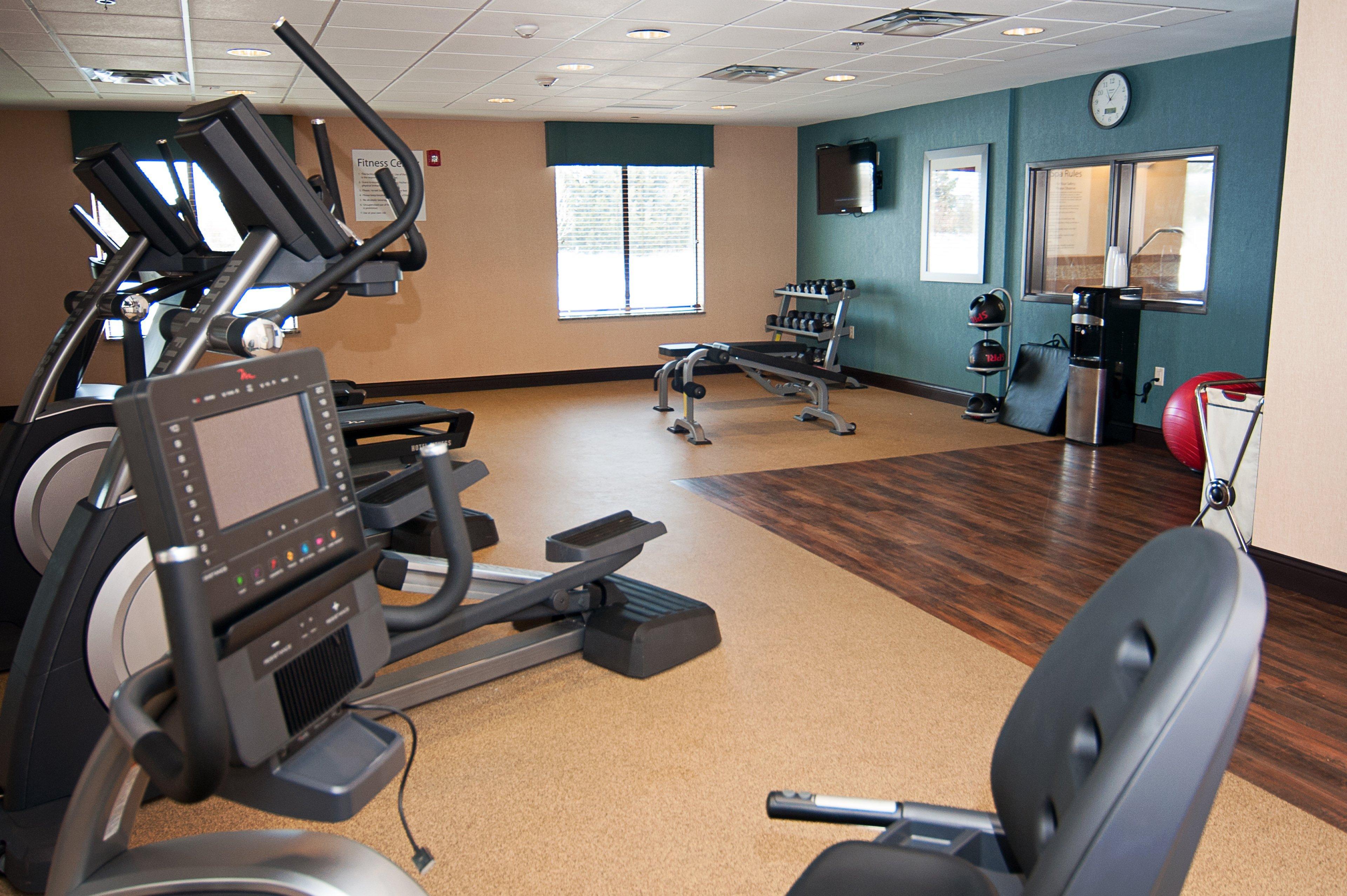 Holiday Inn Express Hotel & Suites Wichita Northeast By Ihg Ngoại thất bức ảnh