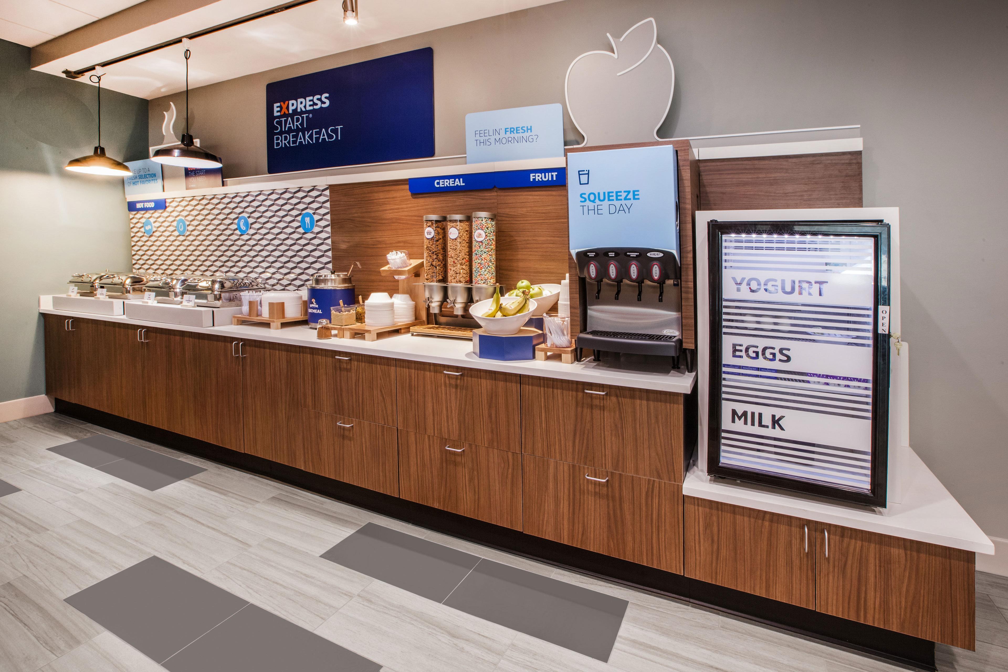 Holiday Inn Express Hotel & Suites Wichita Northeast By Ihg Ngoại thất bức ảnh