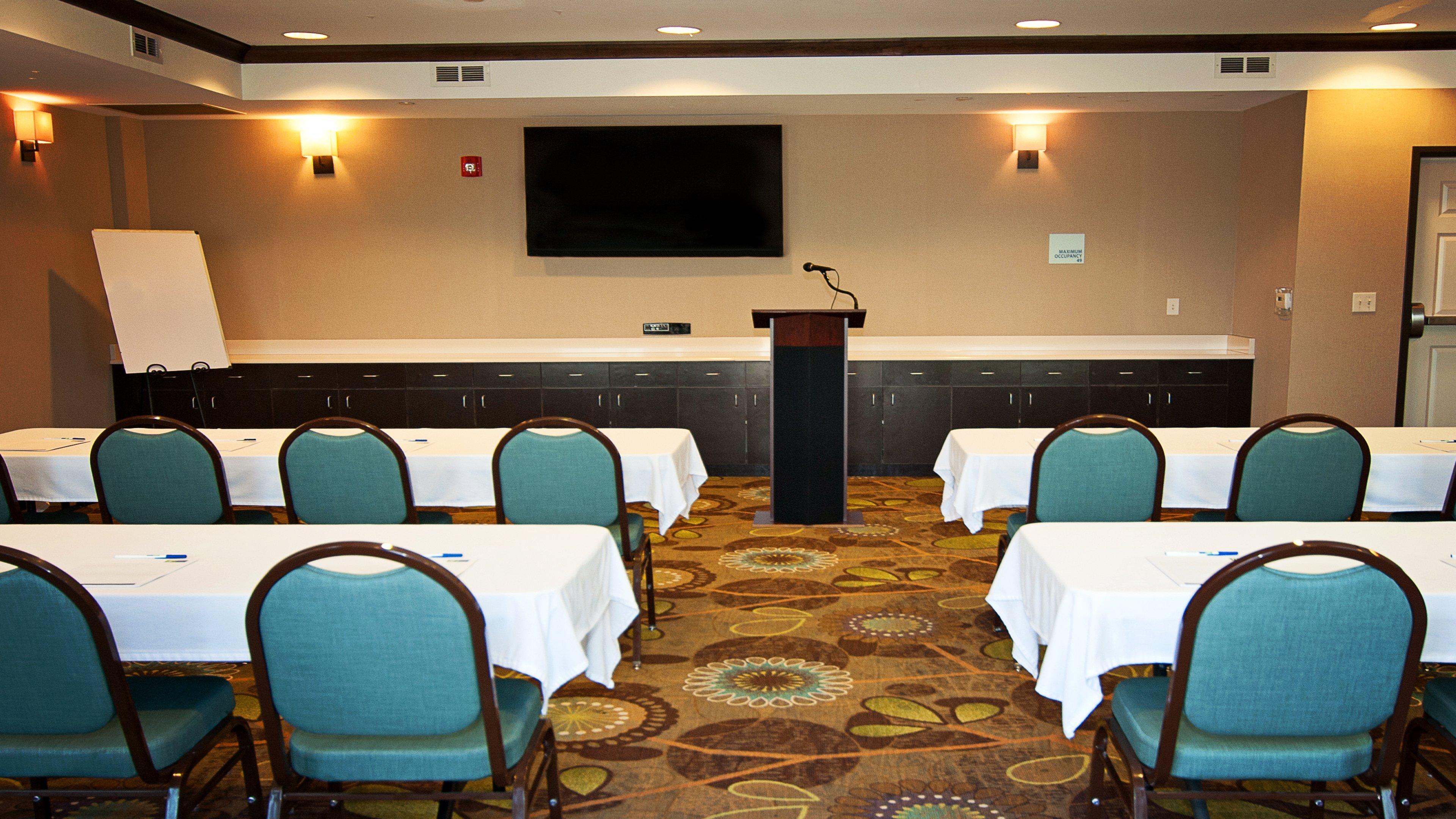 Holiday Inn Express Hotel & Suites Wichita Northeast By Ihg Ngoại thất bức ảnh